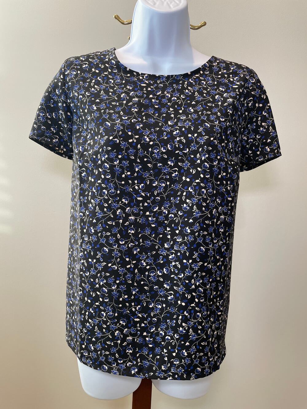 J.Crew Loose Fit Top L Black Blue White Floral Short Sleeve